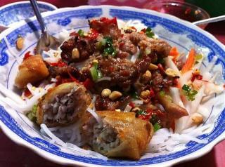 - Top 07 Tiệm Bún Thịt Nướng Ngon Tại Hồ Chí Minh