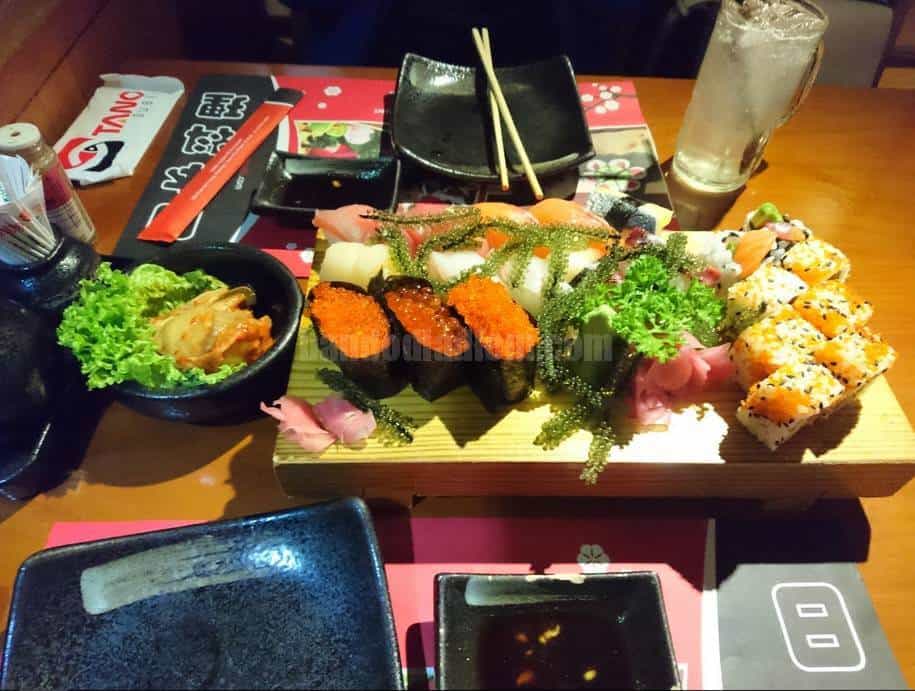 - Top 05 Nhà Hàng Sushi Nhật Bản Đúng Chuẩn Tại Sài Gòn