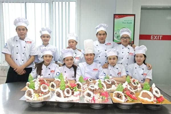 - Top 10 Addresses to Learn Professional Cake Making in Hanoi Hà