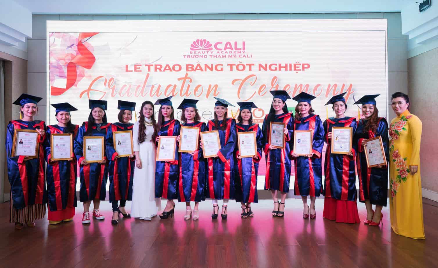 - Top 10 Học Viện Đào Tạo Nghề Tóc Đảm Bảo Chất Lượng Tại Hồ Chí Minh