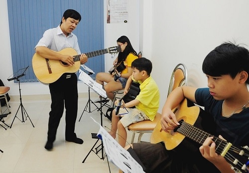 - Top 10 Trường Dạy Guitar Cho Trẻ Em Tốt Nhất HCM