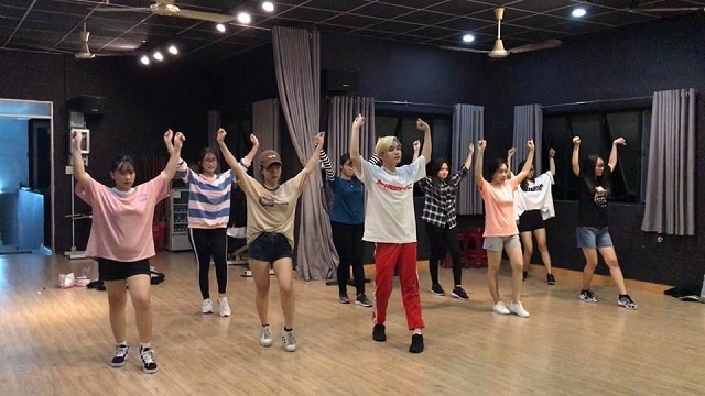 - Top 4 Trung Tâm Dạy Kpop Dance Được Giới Trẻ Yêu Thích Tại Hồ Chí Minh