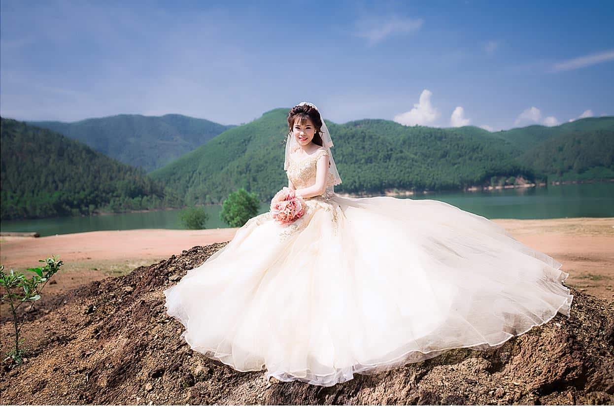 Ten Studio chuyên cho thuê váy cưới tại Huế