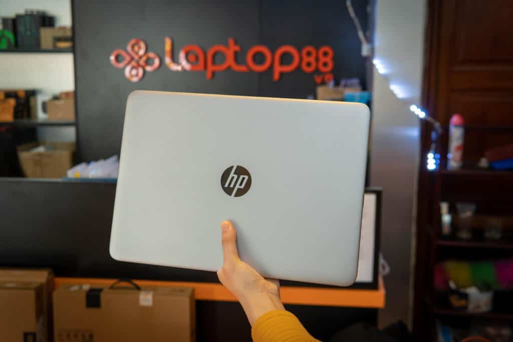 - Top 10 Cửa Hàng Chuyên Kinh Doanh Laptop Cũ Tại Hà Nội