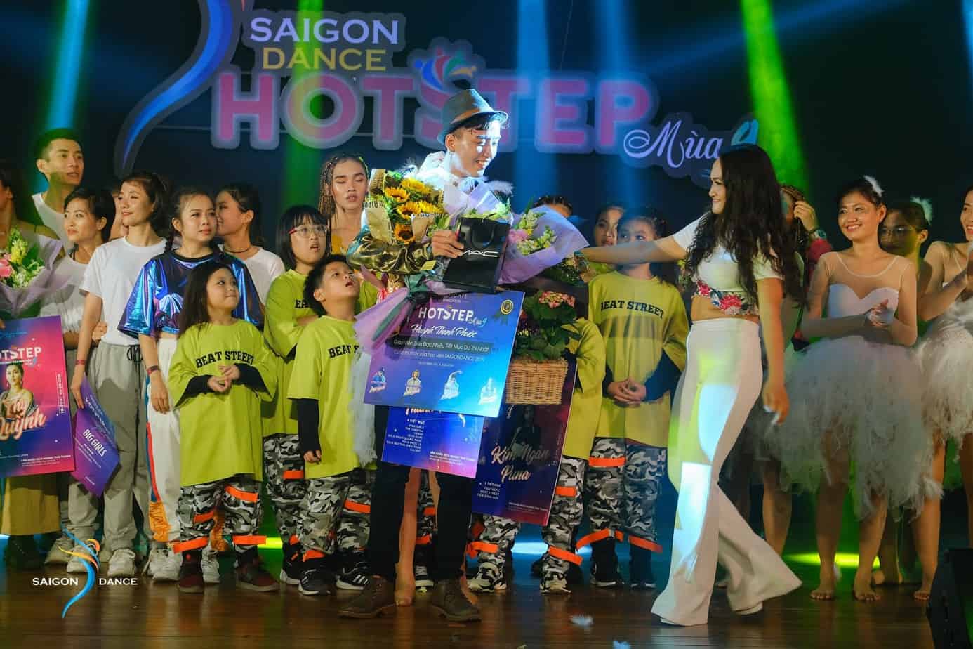- Review of Saigon Dance School